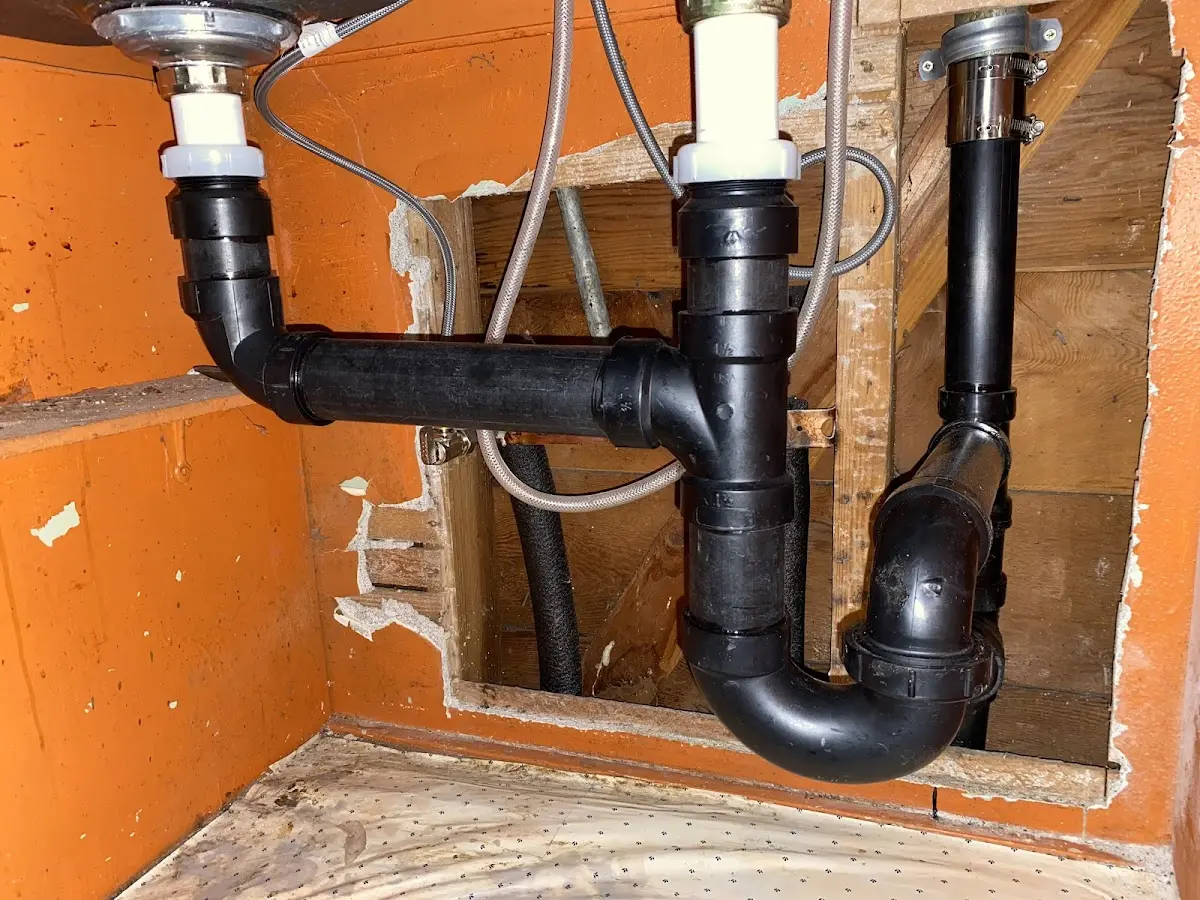Professional Pipe Bursting equipment and tools on the job in Commercial